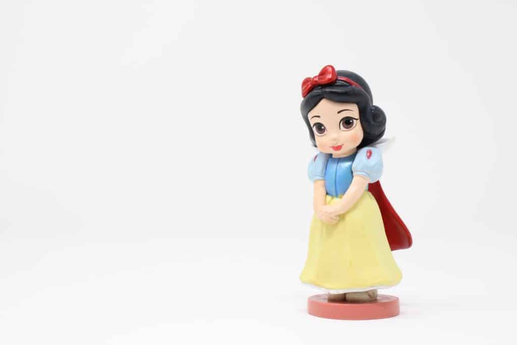 Snow white 2D animation vs stop motion animation