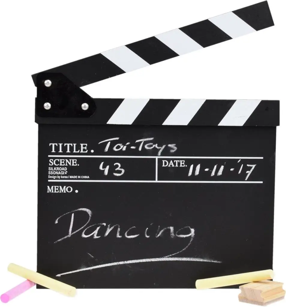 Best movie board clapper for kids: Toi-toys Chalkboard